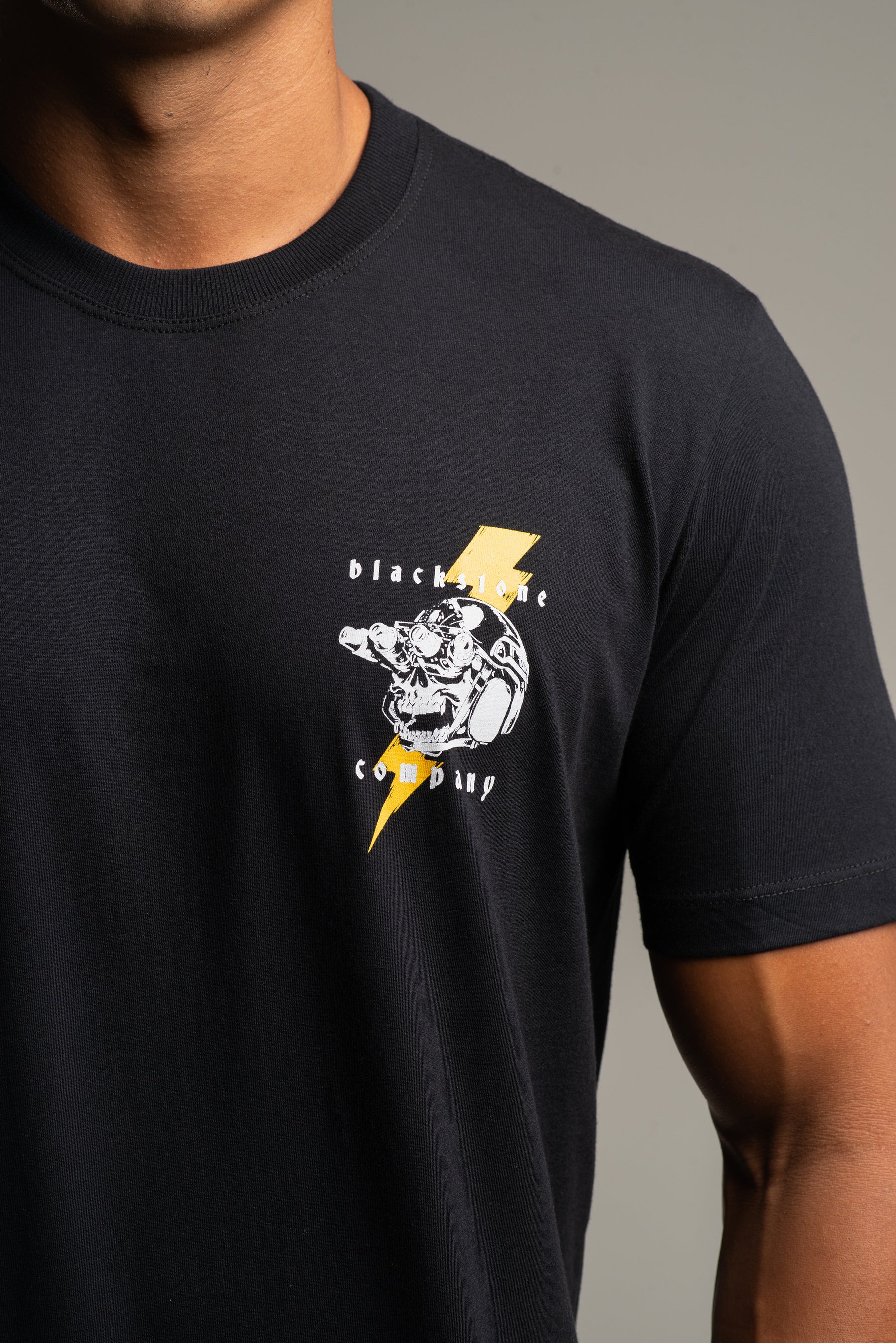 T-SHIRT SHINNING SKULL